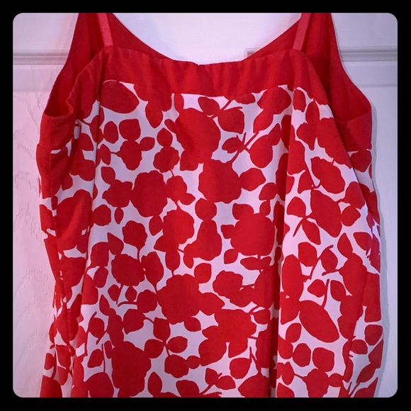 NY&Co Pink and White dressy tank top. - Picture 2 of 2